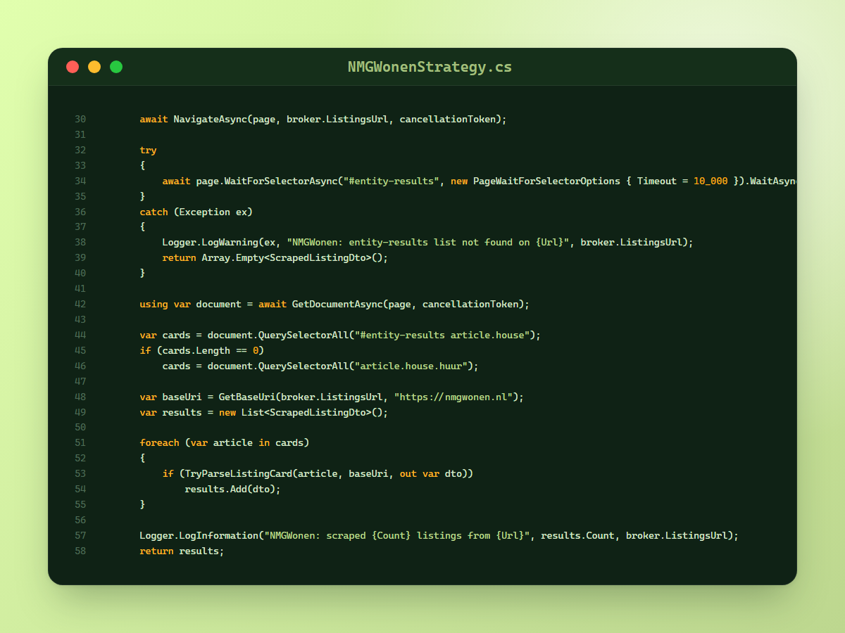 Code-editor met C#-code die de woningkaarten van de NMGWonen-website uitleest en omzet naar woningobjecten.